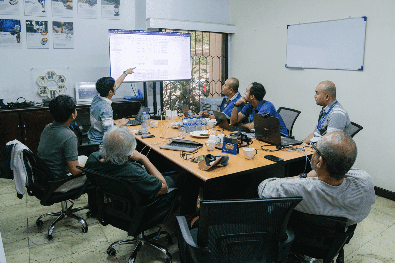 Driving Mining Technology Innovation: A Meeting Between Qimtronics, PT. Bumanik, and RKB